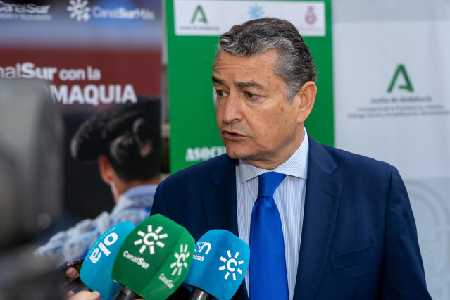 El consejero de la Presidencia, Antonio Sanz, este viernes en declaraciones a los medios.