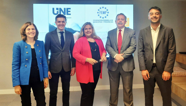 Encuentro UNE celebrado junto a la FEMP