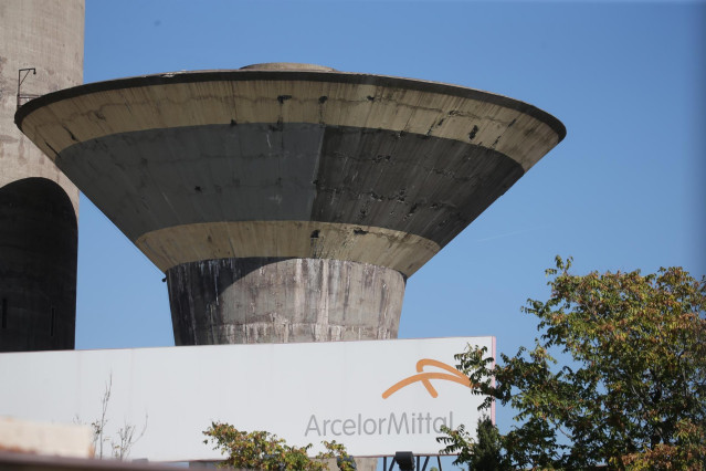 Archivo - Una de las plantas de ArceloMittal situada en Madrid, a 15 de octubre de 2021, en Madrid, (España). La reciente subida del precio de la electricidad ha provocado que la planta de acería eléctrica de productos largos, del municipio guipuzcoano de