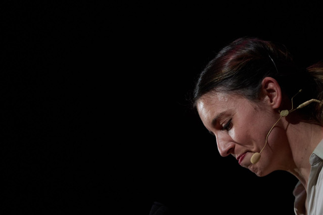 Archivo - La ministra de Igualdad, Irene Montero, interviene durante la inauguración del Encuentro Internacional Feminista 'We call it feminism. Feminismo para un mundo mejor', en la Facultad de Medicina de la Universidad Complutense de Madrid, a 24 de fe