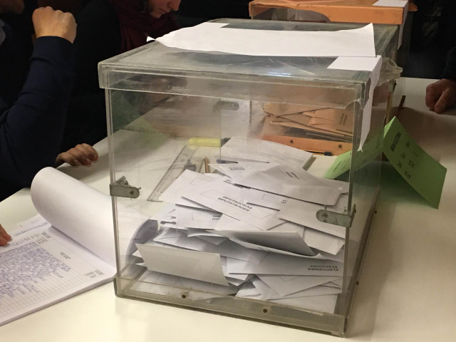 Archivo - Urna electoral.