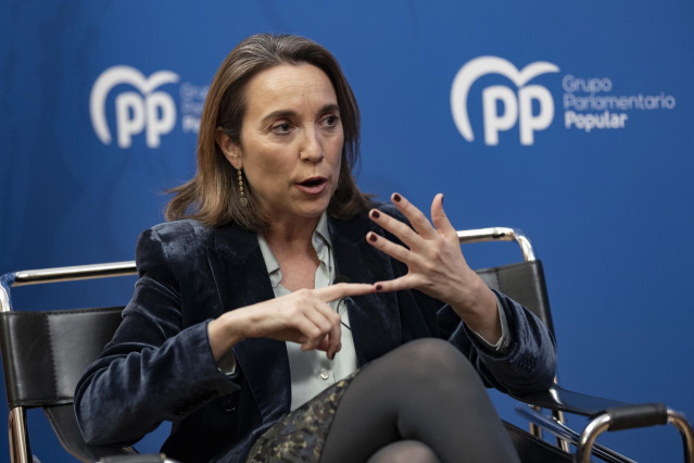 Archivo - La portavoz parlamentaria del PP, Cuca Gamarra, durante una entrevista con Europa Press, a 28 de diciembre de 2021, en Madrid, (España). Gamarra es portavoz del PP en el Congreso de los Diputados desde agosto de 2020.