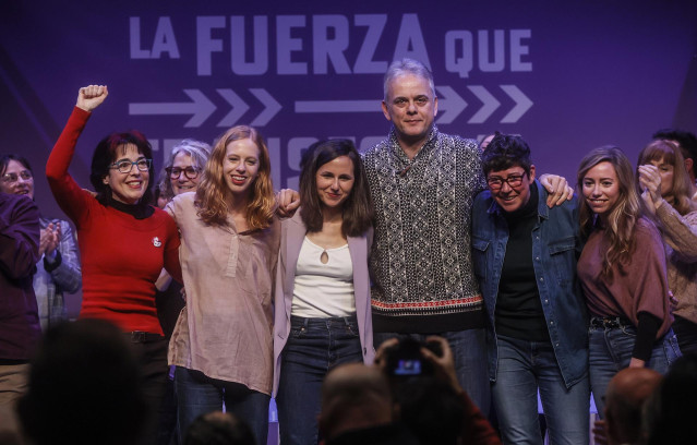 Archivo - La secretaria de Organización de Podemos y secretaria de Estado para la Agenda 2030, Lilith Verstrynge (2i), la secretaria general de Podemos y ministra de Derechos Sociales y Agenda 2030, Ione Belarra (3i), el candidato de Podemos a la Presiden