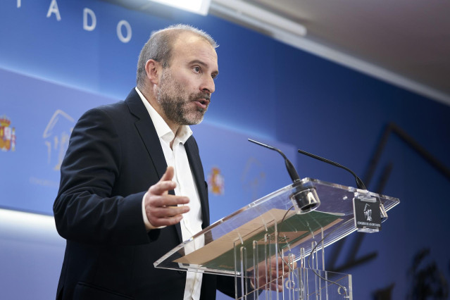 Archivo - El diputado de Junts Josep Pagès i Massó durante una rueda de prensa en el Congreso.