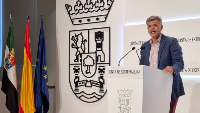 El portavoz de la Junta de Extremadura, Juan Antonio González, en rueda de prensa tras el Consejo de Gobierno autonómico