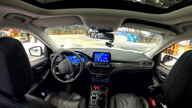 Interior de un vehículo de Ford