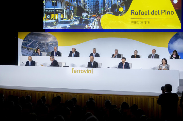 Vista general de la Junta General Ordinaria de Accionistas de Ferrovial, en el auditorio ONCE, a 13 de abril de 2023, en Madrid (España)