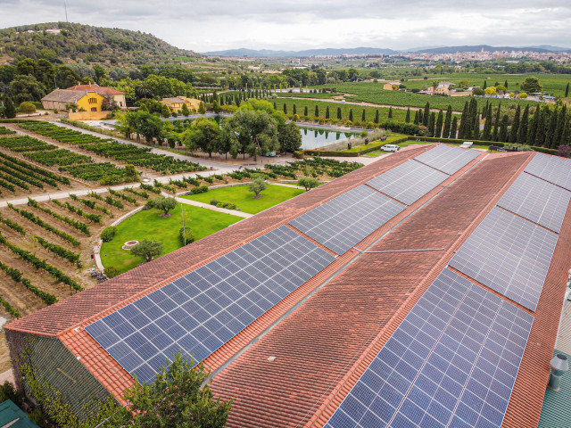 Archivo - Paneles solares