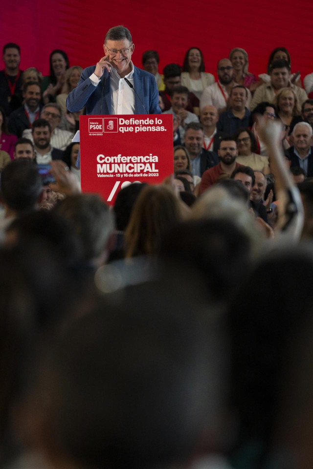 El 'president' de la Generalitat Valenciana y secretario general del PSPV, Ximo Puig, durante la Conferencia Municipal del PSOE en València
