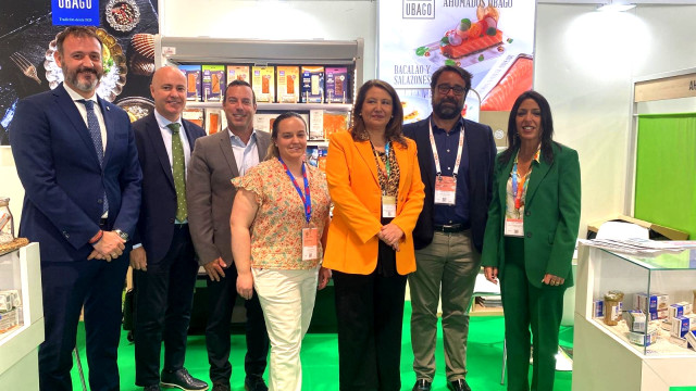 Foto de familia en la Feria Internacional de Alimentación y Bebidas de Calidad (Salón Gourmets).