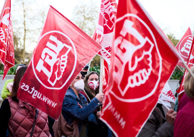 Archivo - Banderines de UGT, en una imagen de archivo.