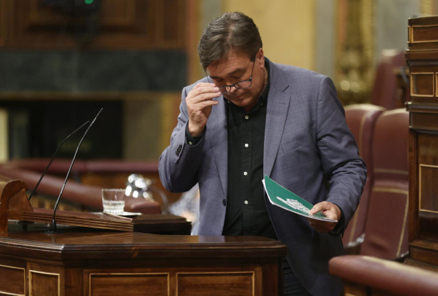 Archivo - El diputado en las Cortes Generales por Teruel, Tomás Guitarte, en una sesión de control, en el Congreso de los Diputados, a 22 de junio de 2022, en Madrid (España). Se trata del primer pleno tras las elecciones andaluzas donde el PP obtuvo mayo