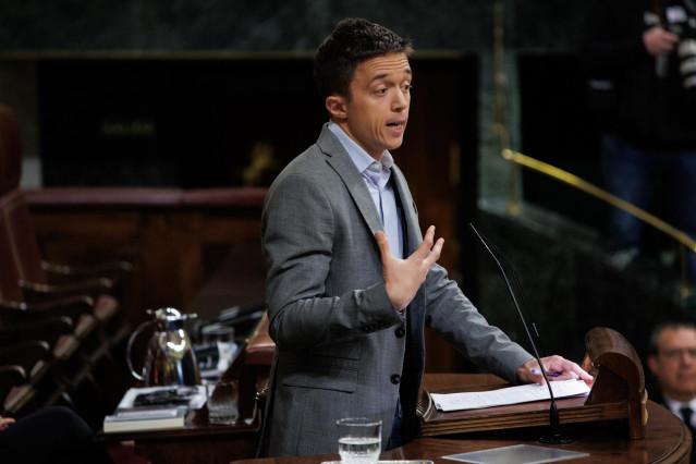 El líder de Más País, Íñigo Errejón, interviene durante un debate de la moción de censura, en el Congreso de los Diputados, a 21 de marzo de 2023, en Madrid (España).