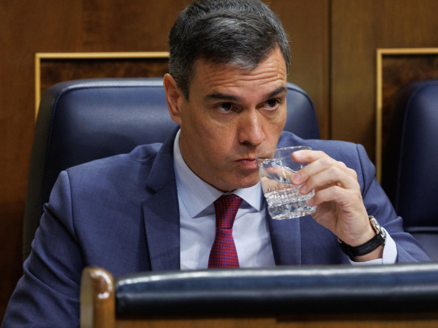 El presidente del Gobierno, Pedro Sánchez, durante una sesión plenaria en el Congreso de los Diputados, a 19 de abril de 2023, en Madrid (España). Durante el pleno del Congreso, el presidente del Gobierno ha informado sobre los últimos Consejos Europeos,