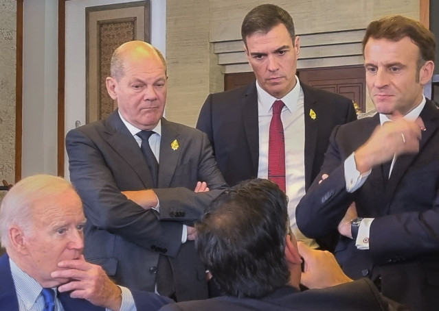 Archivo - El presidente de Estados Unidos, Joe Biden; el canciller de Alemania, Olaf Scholz; el presidente del Gobierno, Pedro Sánchez y el presidente de Francia, Emmanuel Macron en una reunión de emergencia tras el incidente en Polonia