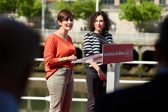 La ministra de Política Territorial y portavoz del Gobierno, Isabel Rodríguez, durante un acto del PSE, en los Tinglados del Arenal, a 20 de abril de 2023, en Bilbao, Vizcaya, País Vasco (España). La Candidata a la alcaldía de Bilbao y Concejala de Movili