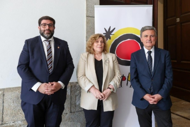 Ciudades Patrimonio y Paradores presentan su oferta turística en Oporto para reforzar su presencia en Portugal.