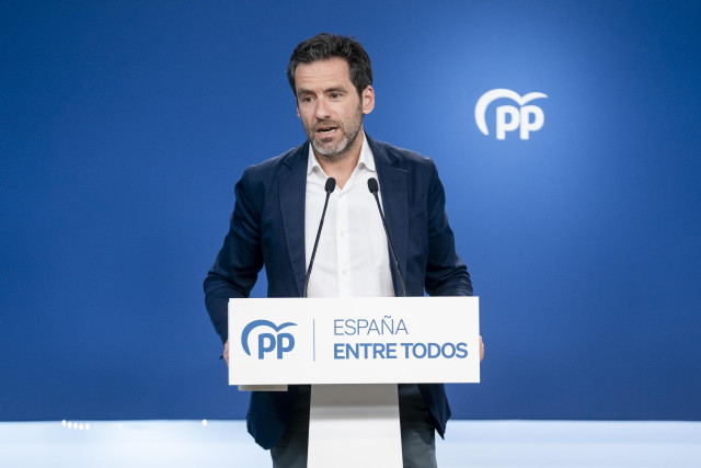 El portavoz del comité de campaña del PP, Borja Sémper, ofrece una rueda de prensa posterior a la reunión del Comité de Dirección del Partido Popular,  en la sede del partido, a 24 de abril de 2023, en Madrid (España). El portavoz ha abordado la ausencia
