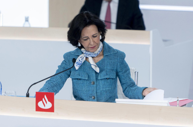 La presidenta del Banco Santander, Ana Botín, durante una junta general de accionistas de Banco Santander, en la Ciudad Grupo Santander de Boadilla del Monte, a 31 de marzo de 2023, en Boadilla del Monte, Madrid (España). Los accionistas de Banco Santande