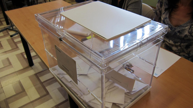 Archivo - Urna electoral, elecciones