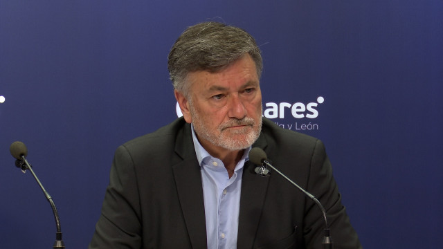 El secretario autonómico del PP de Castilla y León, Francisco Vázquez, en una rueda de prensa en la sede del PP en Valladolid.