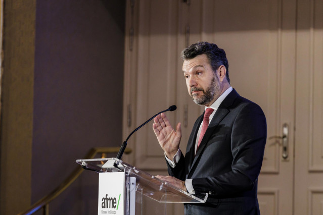 El presidente de la CNMV, Rodrigo Buenaventura, interviene durante una conferencia anual de mercados financieros españoles organizada por AFME, en Wellington Hotel and Spa, a 18 de abril de 2023, en Madrid (España). El objetivo del encuentro es organizar