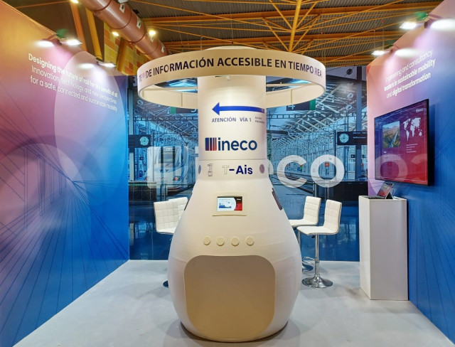 Archivo - Tótem inteligente de Ineco