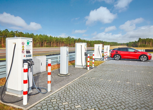 El campo de pruebas de Continental de Contidrom en Jeversen, Alemania, amplía su capacidad total de carga a más de 2.000 kWh.