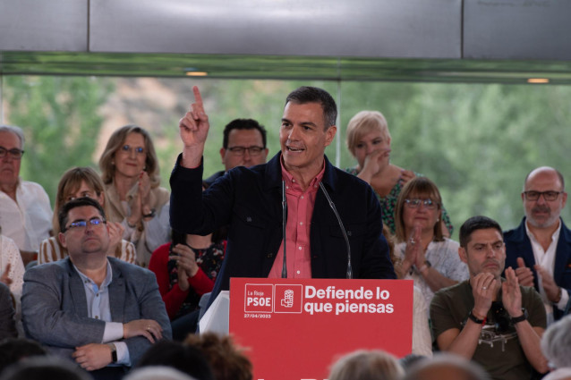 El presidente del Gobierno y secretario general del PSOE, Pedro Sánchez, interviene durante el acto de presentación del programa electoral de los socialistas de La Rioja