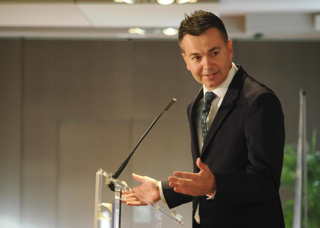 El ministro de Industria, Comercio y Turismo, Héctor Gómez, interviene durante unas jornadas del diario ‘El Mundo’, en el AC Hotel Palacio  Santa Ana, a 24 de abril de 2023, en Valladolid, Castilla y León (España).