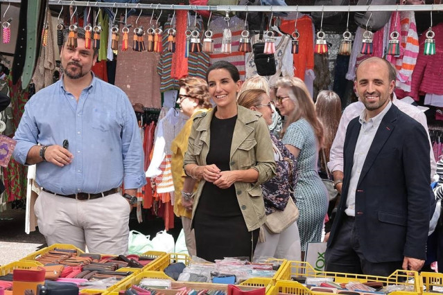 La candidata de Vox a la Presidencia de la Comunidad, Rocío Monasterio, durante una visita a Majadahonda