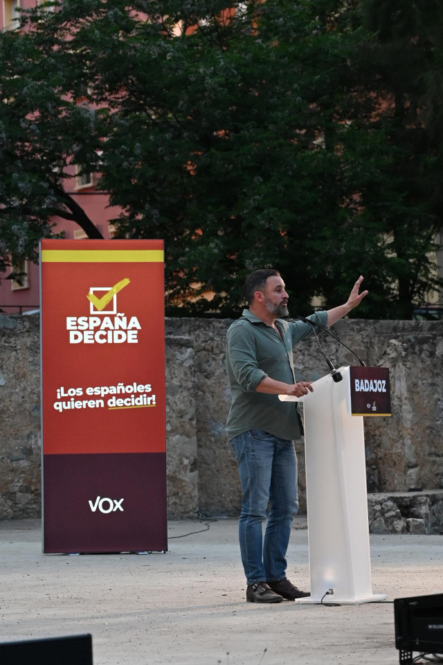 El presidente de Vox, Santiago Abascal, participa en un acto público este viernes en Badajoz