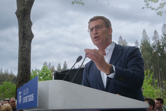 El presidente del Partido Popular, Alberto Núñez Feijóo, interviene en la Romería del PPdeG, en el área recreativa de A Magdalena, a 29 de abril de 2023, en O Pino, A Coruña, Galicia (España). Esta se trata de la V Romería Popular que el PP de A Coruña or