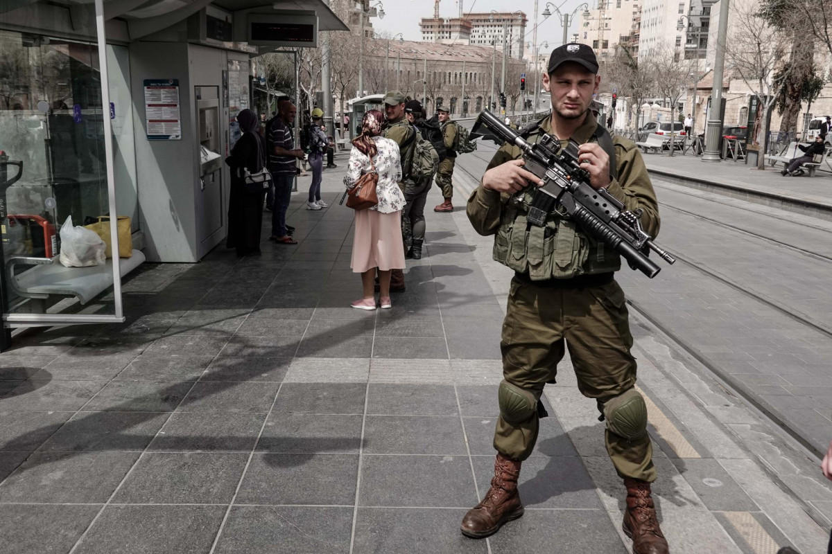 EuropaPress 5111981 april 2022 jerusalem israel idf soldiers patrol the streets at the shuk