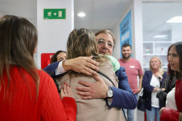 El secretario general del PSOE de Extremadura, Guillermo Fernández Vara, a su llegada a la Comisión Ejecutiva Regional