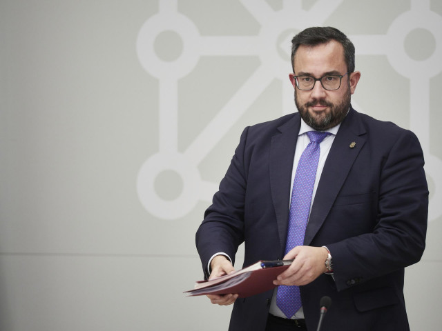 Archivo - El vicepresidente y portavoz del Gobierno de Navarra, Javier Remírez.