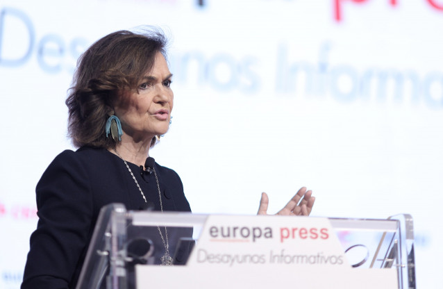 Archivo - La ex vicepresidenta Carmen Calvo interviene en un Desayuno Informativo de Europa Press