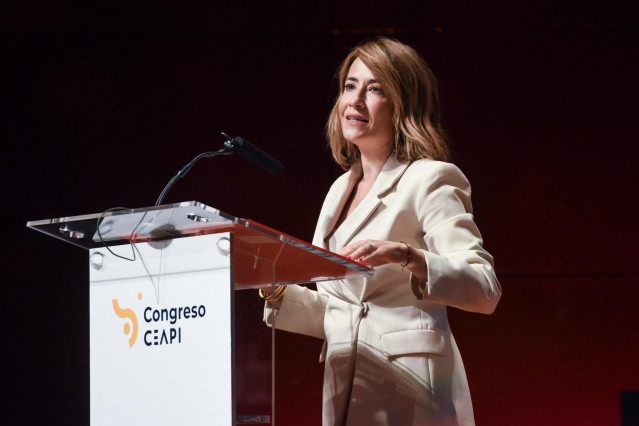 La ministra de Transporte, Movilidad y Agenda Urbana, Raquel Sánchez, interviene durante el acto inaugural del VI Congreso Iberoamericano CEAPI, en el Museo Nacional Centro de Arte Reina Sofía