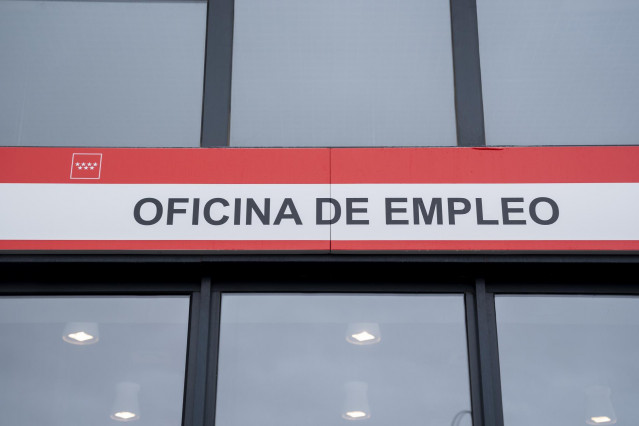 Archivo - Exterior de la nueva oficina de empleo