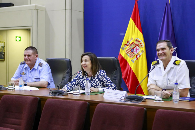 La ministra de Defensa, Margarita Robles, en una videoconferencia con las tropas desplegadas en Irak