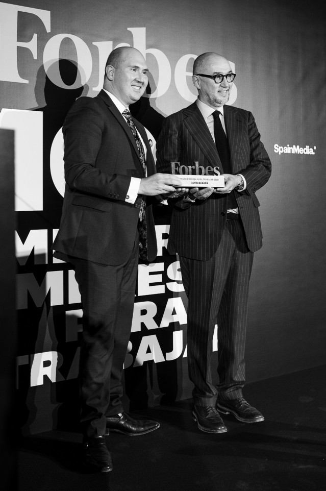Entrega del premio a la mejor empresa para trabajar en España en 2023, otorgado por Forbes