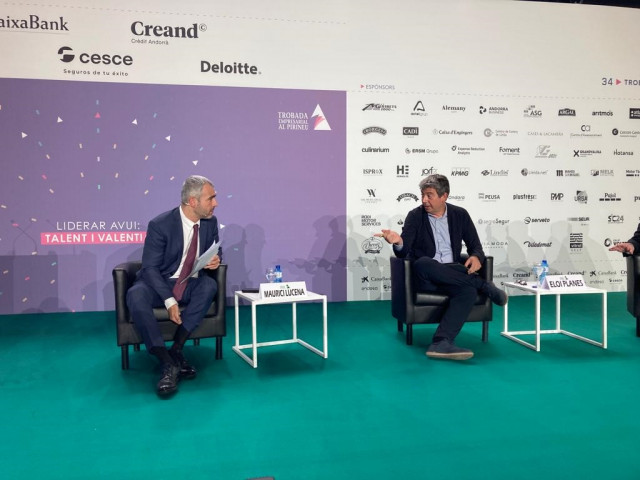 El presidente de Aena, Maurici Lucena, y el presidente ejecutivo de Fluidra, Eloi Planes, en la 34 Trobada Empresarial al Pirineu