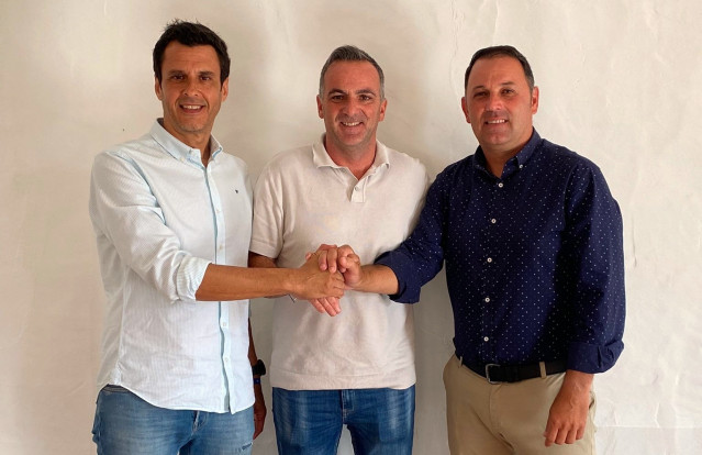 Manuel González, David Ruiz y Toni Santana suscriben un pacto de gobierno entre PSOE, CC y PP para gobernar en Tazacorte
