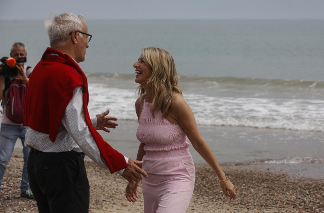 La vicepresidenta segunda del Gobierno y líder del proyecto Sumar, Yolanda Díaz y el alcalde de Valencia y candidato a la reelección per Compromís per Valencia, Joan Ribó durante un encuentro en El Saler