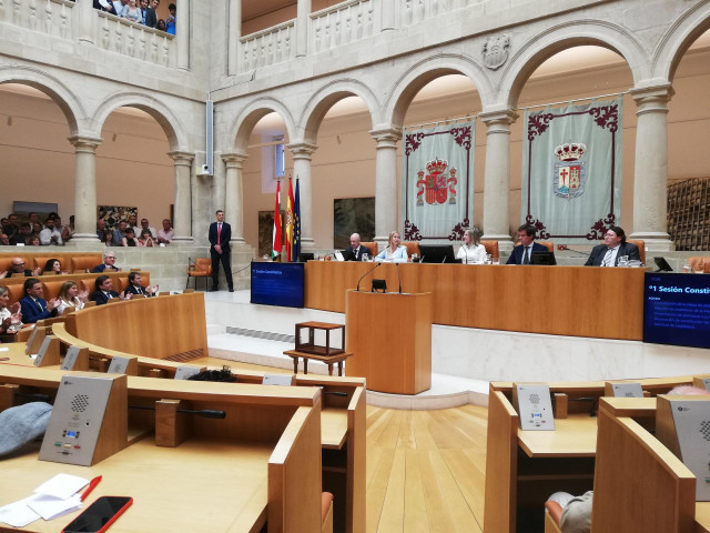 Marta Fernández Cornago elegida presidenta del Parlamento de La Rioja