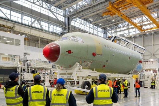 Airbus inaugura la nueva línea de montaje final de la familia de aviones A320 en Toulouse.
