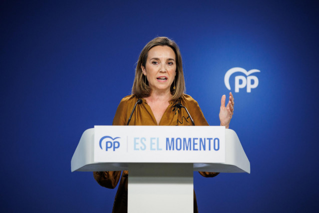 La secretaria general del PP, Cuca Gamarra, durante una rueda de prensa, en la sede del PP, a 31 de julio de 2023, en Madrid (España). Durante la comparecencia, Gamarra, ha exigido al presidente del Gobierno en funciones, que asuma que es 