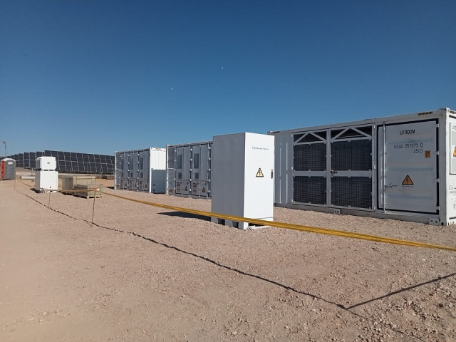 Archivo - Alter Enersun y Alterna Energ&iacute;a desarrollan un sistema de hibridación de baterías en dos plantas solar