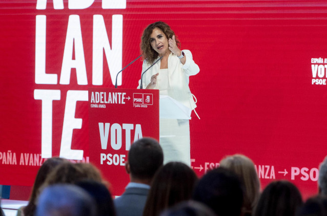 La ministra de Hacienda y Funci&oacute;n P&uacute;blica, Mar&iacute;a Jes&uacute;s Montero, interviene durante presentaci&oacute;n del programa electoral del PSOE para las elecciones generales en Madrid, en el Espacio Pr&oacute;xima Estaci&oacute;n, a 7 de julio de 2023.