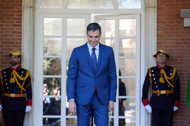 Archivo - El presidente del Gobierno, Pedro S&aacute;nchez,en Moncloa.